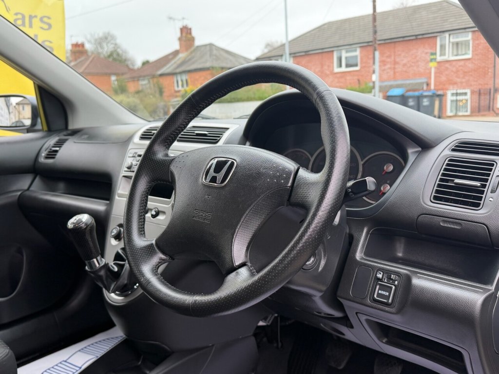 Used Honda Civic 2004 for sale - 77990778: Photo 15