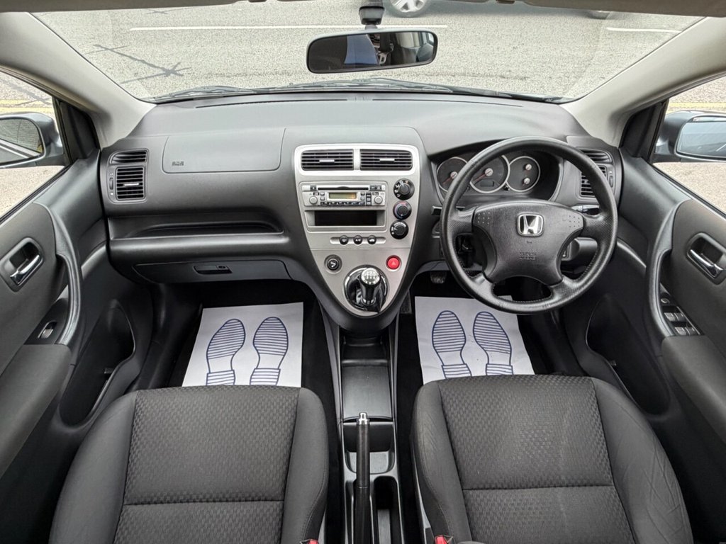 Used Honda Civic 2004 for sale - 77990778: Photo 16