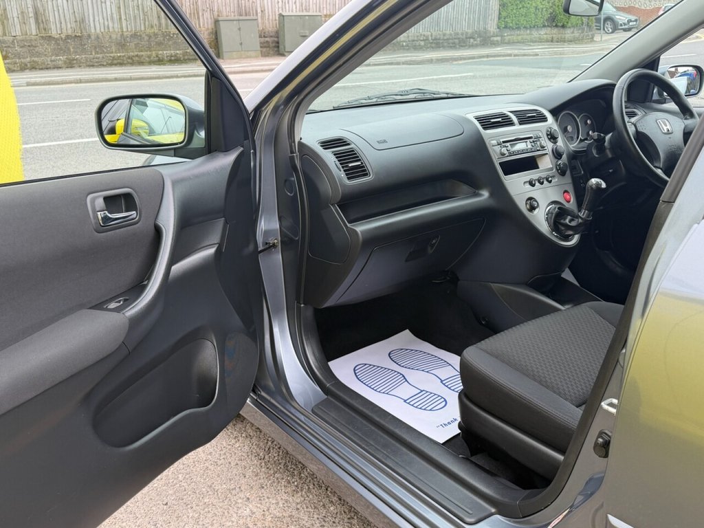 Used Honda Civic 2004 for sale - 77990778: Photo 20