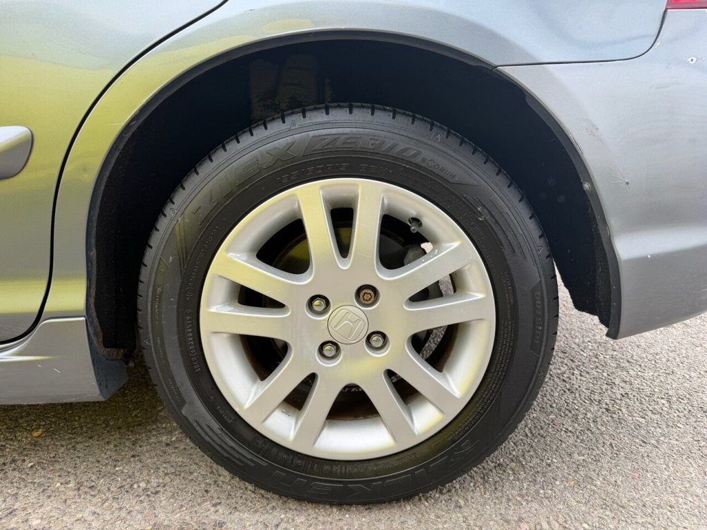 Used Honda Civic 2004 for sale - 77990778: Photo 32