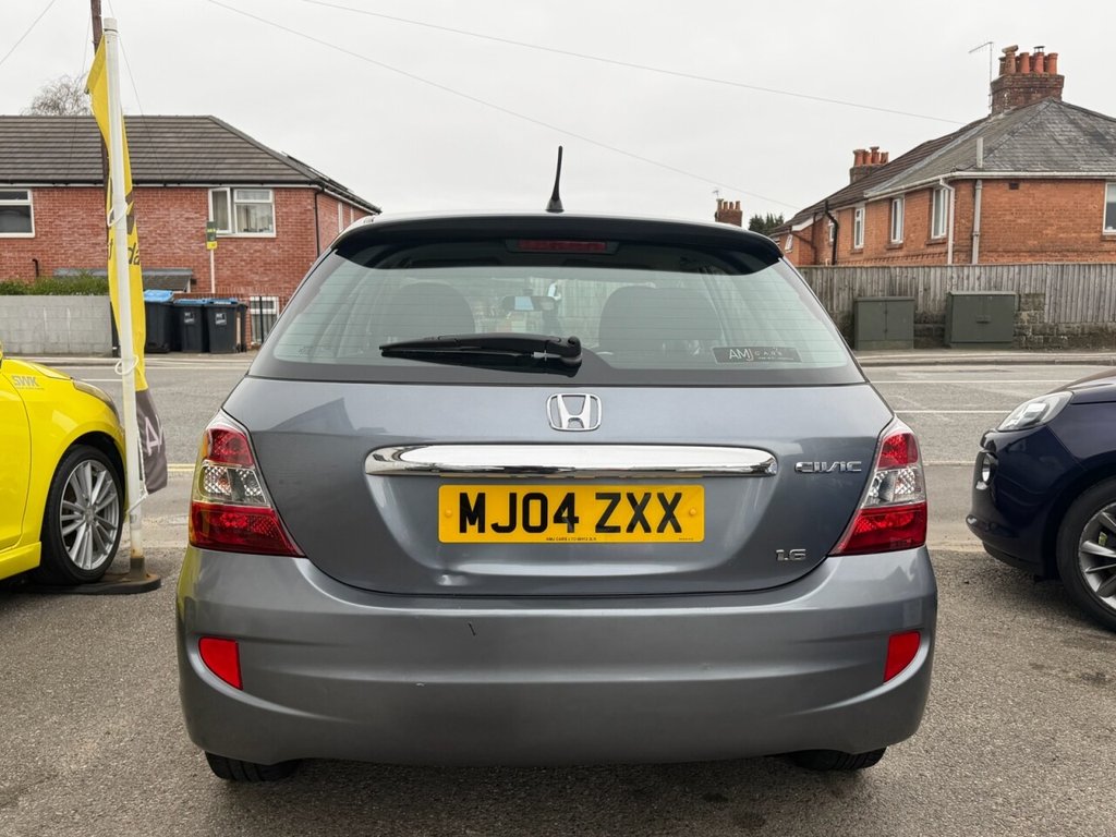 Used Honda Civic 2004 for sale - 77990778: Photo 7