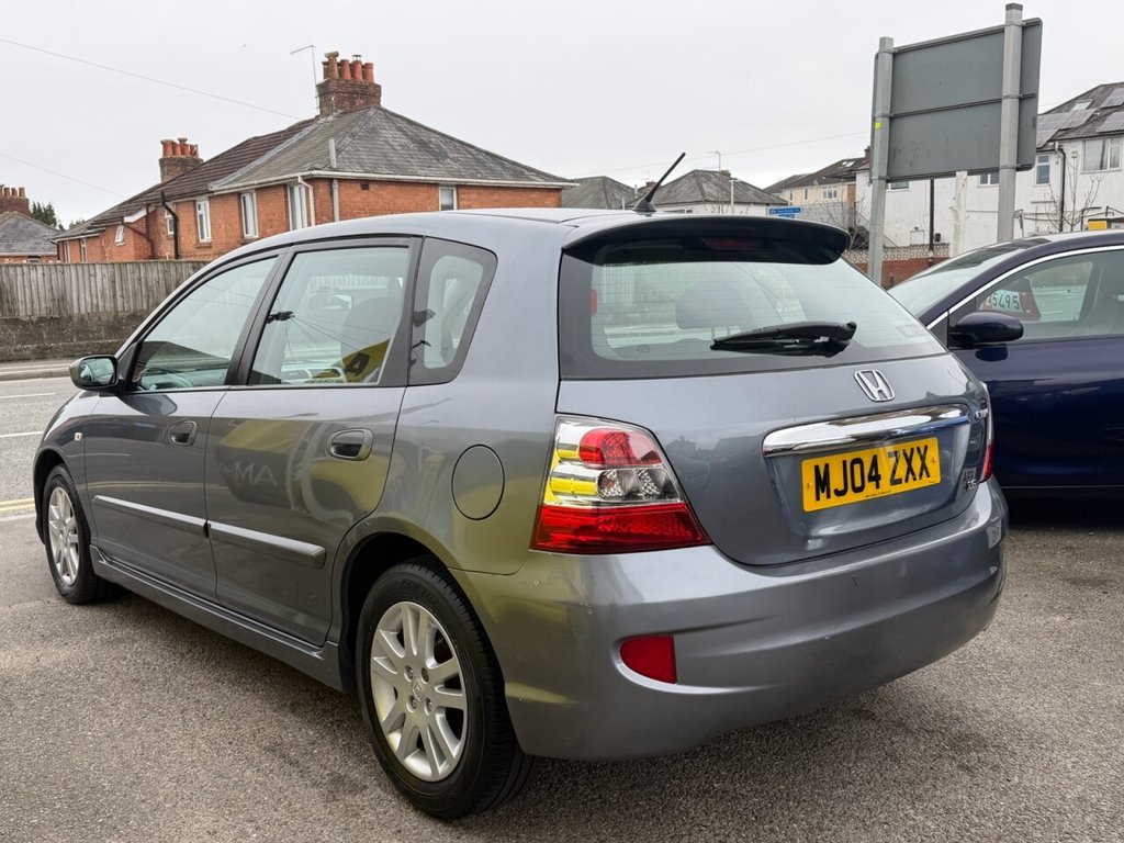 Used Honda Civic 2004 for sale - 77990778: Photo 8