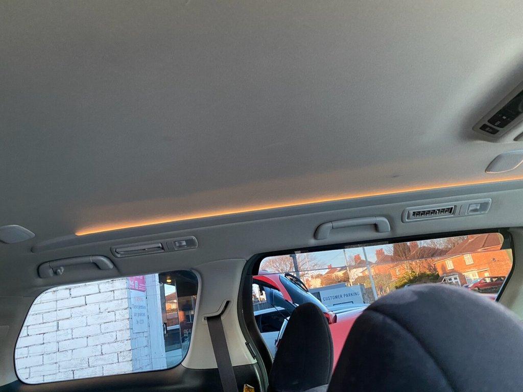 Used Toyota Vellfire 2011 for sale - 77919553: Photo 41