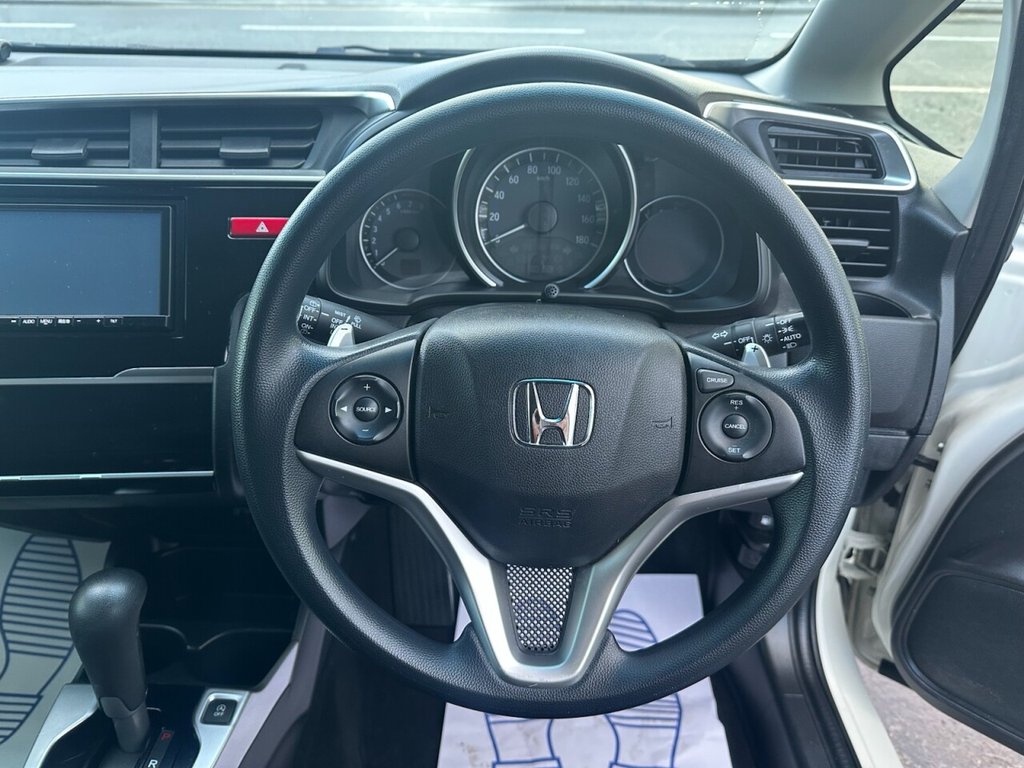 Used Honda Fit 2015 for sale - 76469758: Photo 23