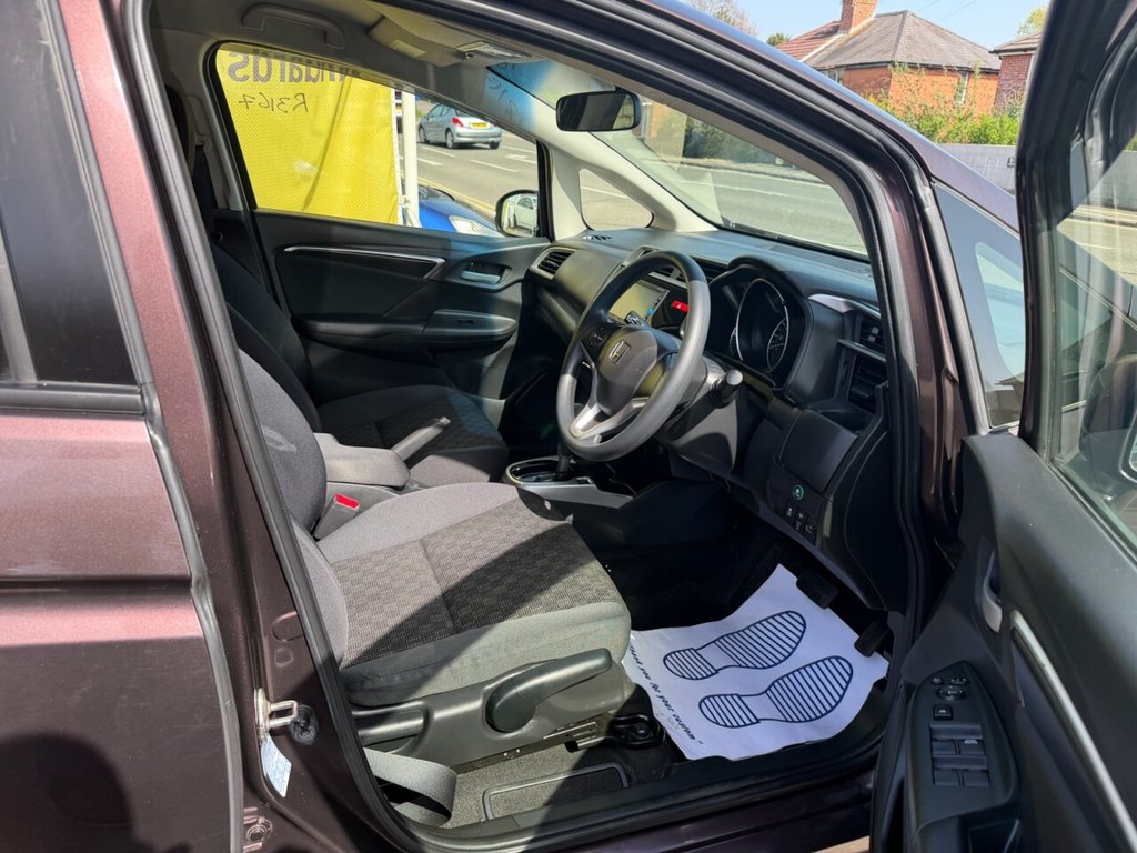 Used Honda Fit 2016 for sale - 77631602: Photo 8