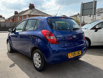 Used Hyundai i20 2009 for sale - 78227641: Photo