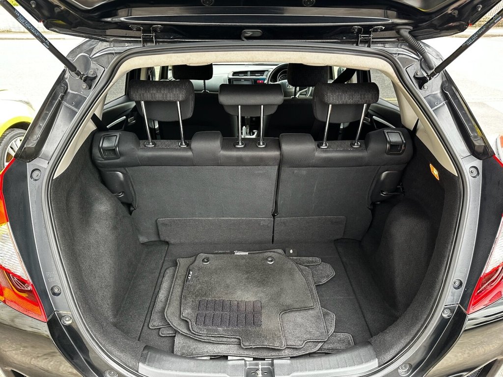 Used Honda Jazz 2016 for sale - 76546950: Photo 27