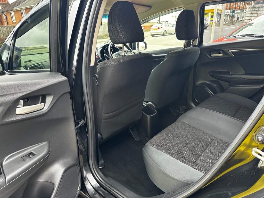 Used Honda Jazz 2016 for sale - 76546950: Photo 28