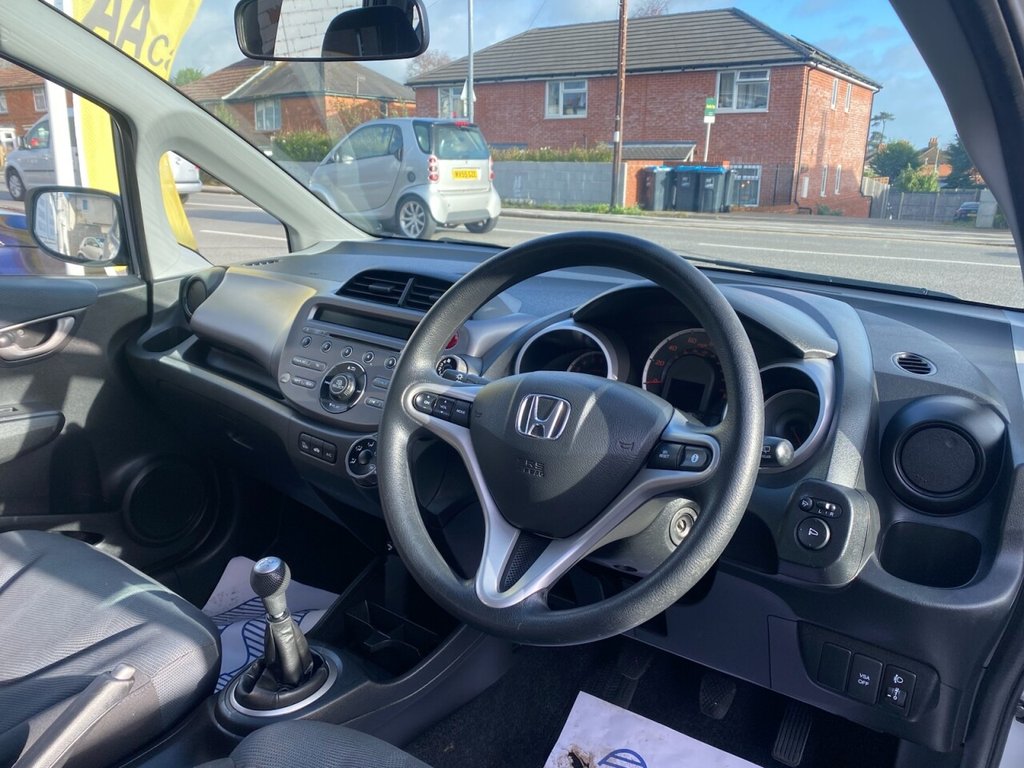 Used Honda Jazz 2009 for sale - 76711021: Photo 16