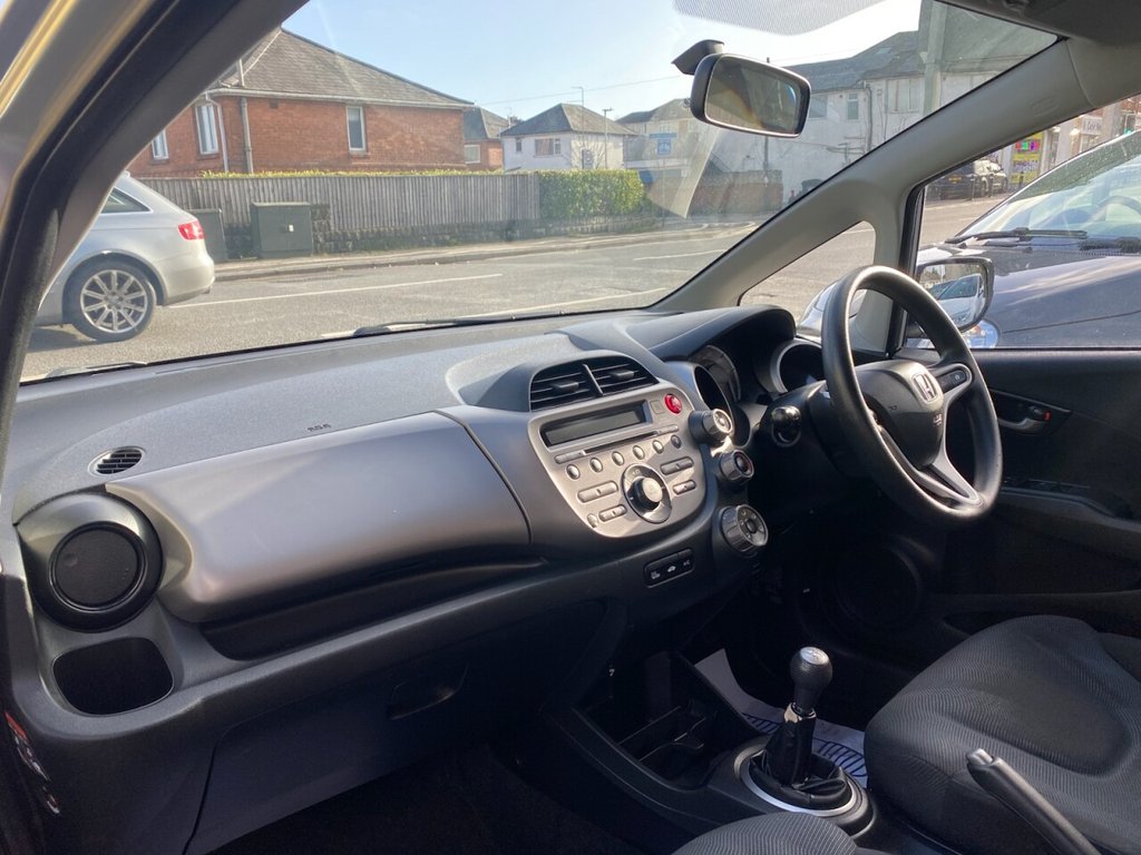 Used Honda Jazz 2009 for sale - 76711021: Photo 17