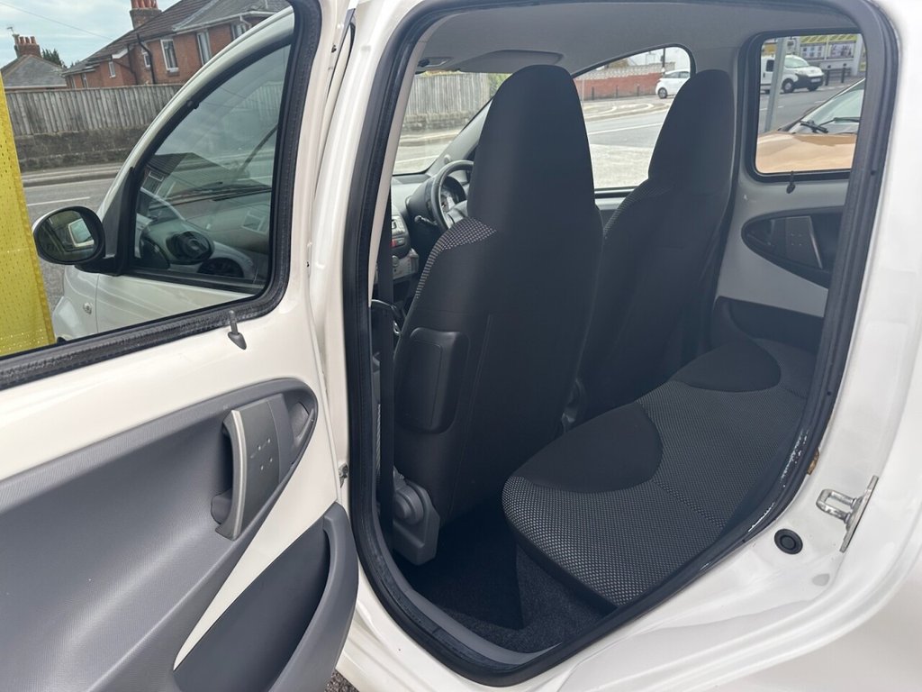 Used Toyota AYGO 2011 for sale - 75947530: Photo 11