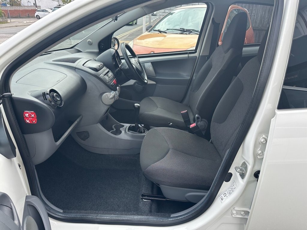 Used Toyota AYGO 2011 for sale - 75947530: Photo 12