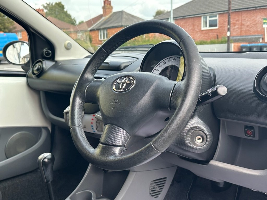 Used Toyota AYGO 2011 for sale - 75947530: Photo 18