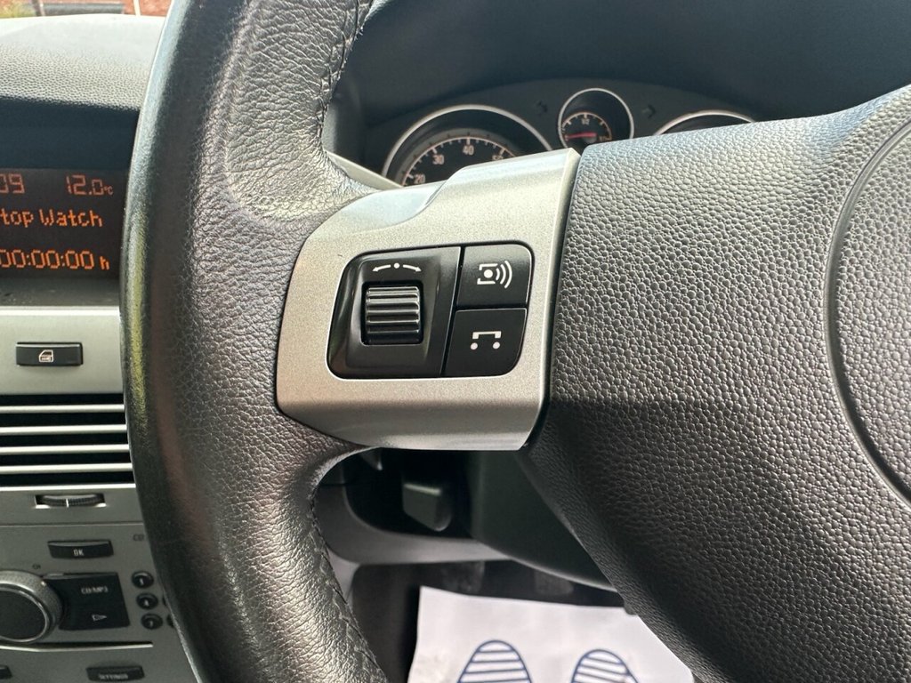 Used Vauxhall Astra 2010 for sale - 77038018: Photo 17