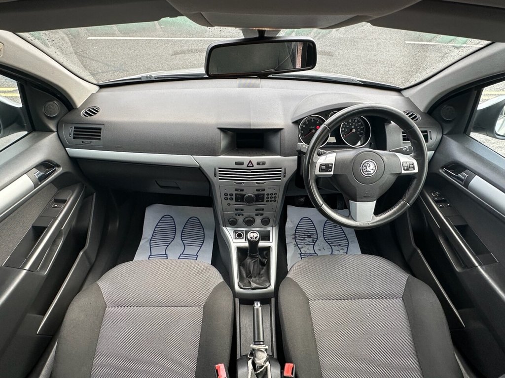 Used Vauxhall Astra 2010 for sale - 77038018: Photo 22