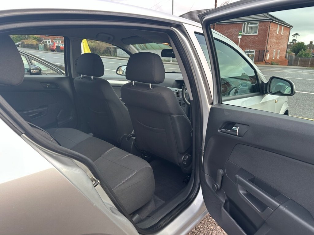 Used Vauxhall Astra 2010 for sale - 77038018: Photo 23