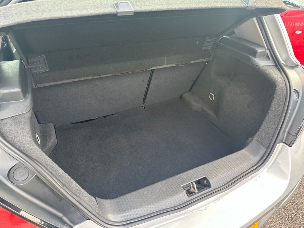 Used Vauxhall Astra 2010 for sale - 77038018: Photo 27