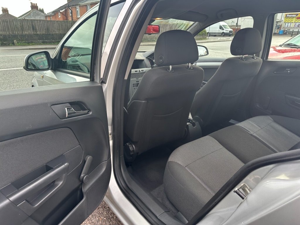 Used Vauxhall Astra 2010 for sale - 77038018: Photo 29