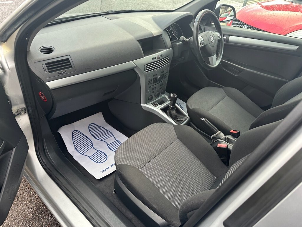 Used Vauxhall Astra 2010 for sale - 77038018: Photo 33