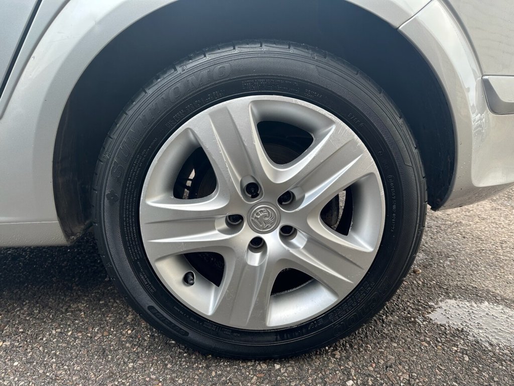 Used Vauxhall Astra 2010 for sale - 77038018: Photo 35