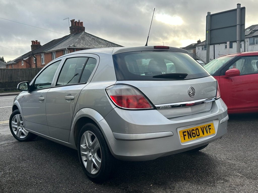 Used Vauxhall Astra 2010 for sale - 77038018: Photo 7
