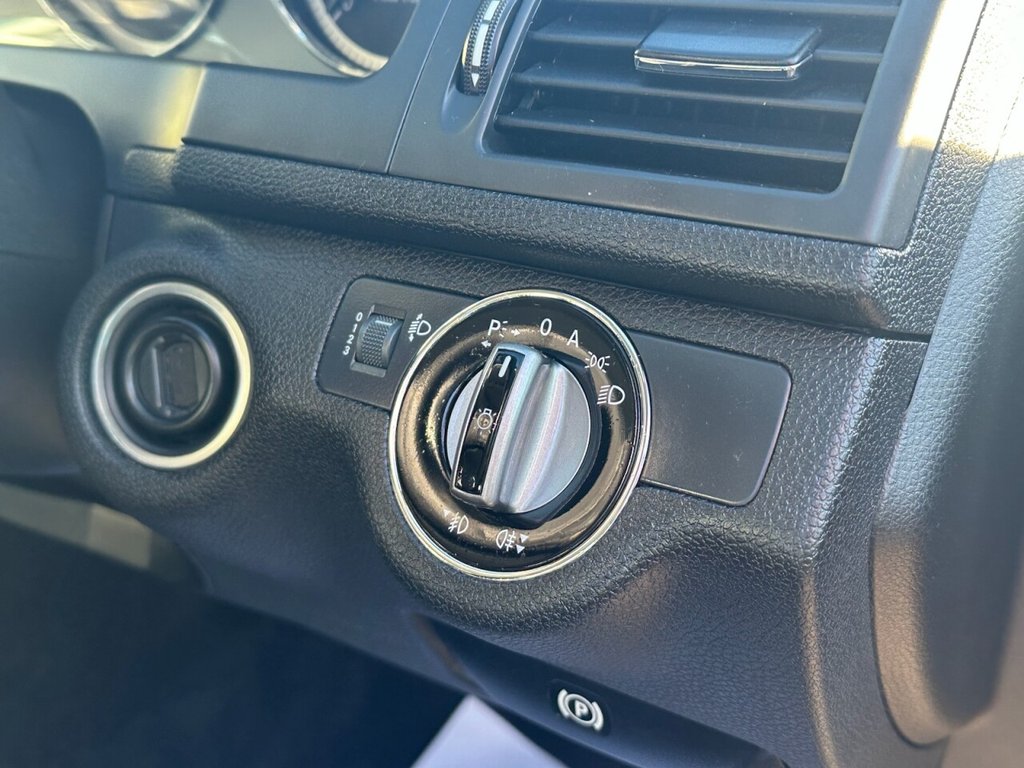 Used Mercedes-Benz C Class 2010 for sale - 76820355: Photo 16