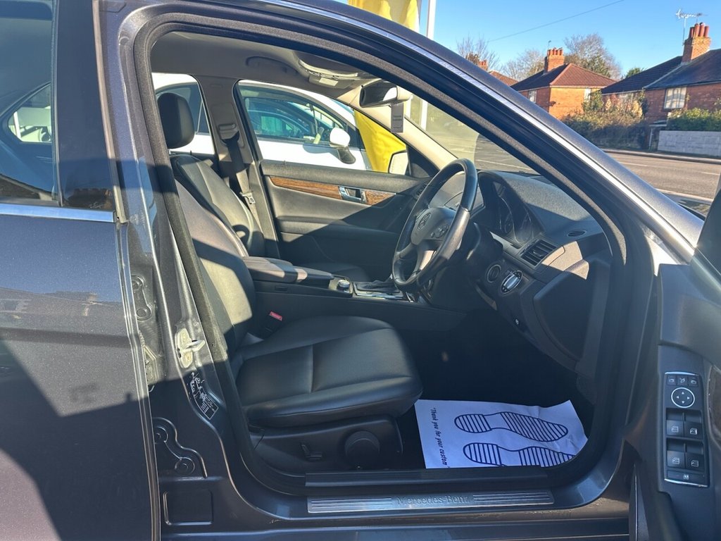 Used Mercedes-Benz C Class 2010 for sale - 76820355: Photo 21