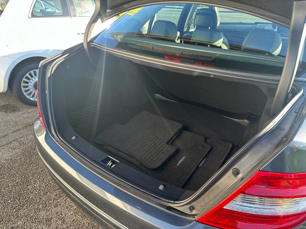 Used Mercedes-Benz C Class 2010 for sale - 76820355: Photo 31