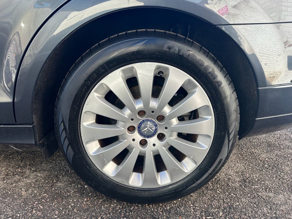 Used Mercedes-Benz C Class 2010 for sale - 76820355: Photo 32