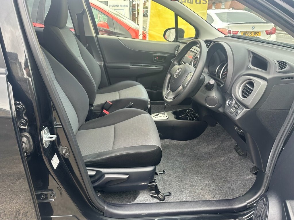 Used Toyota Vitz 2026 for sale - 77672643: Photo 11