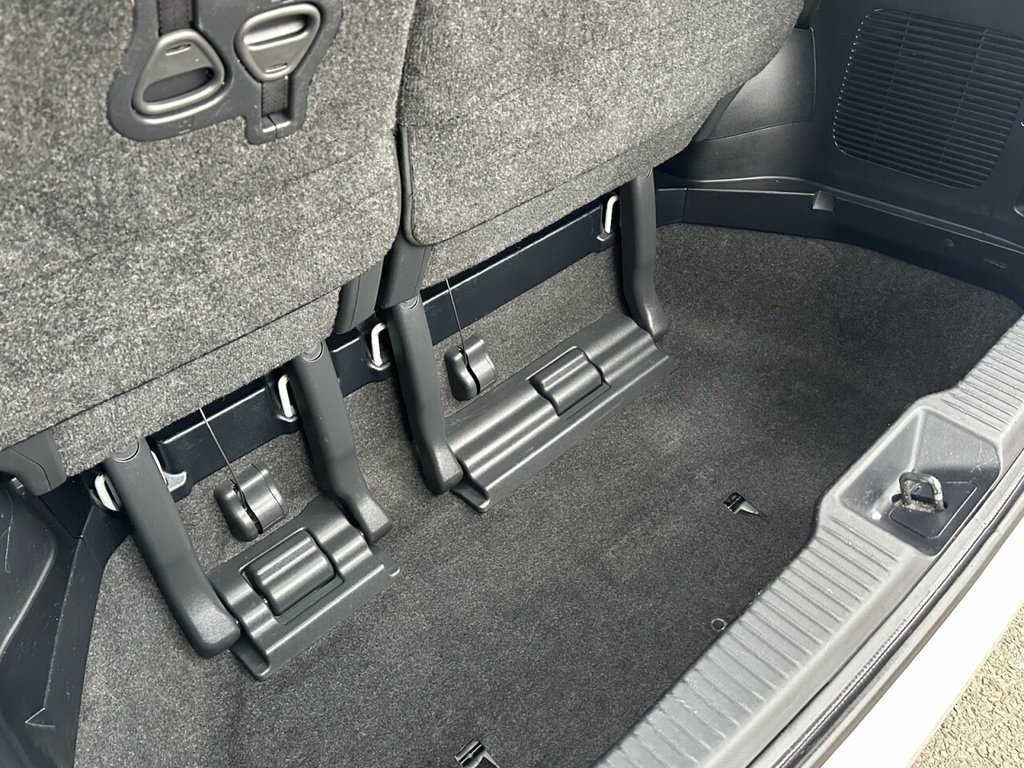 Used Toyota Estima 2014 for sale - 77631954: Photo 33