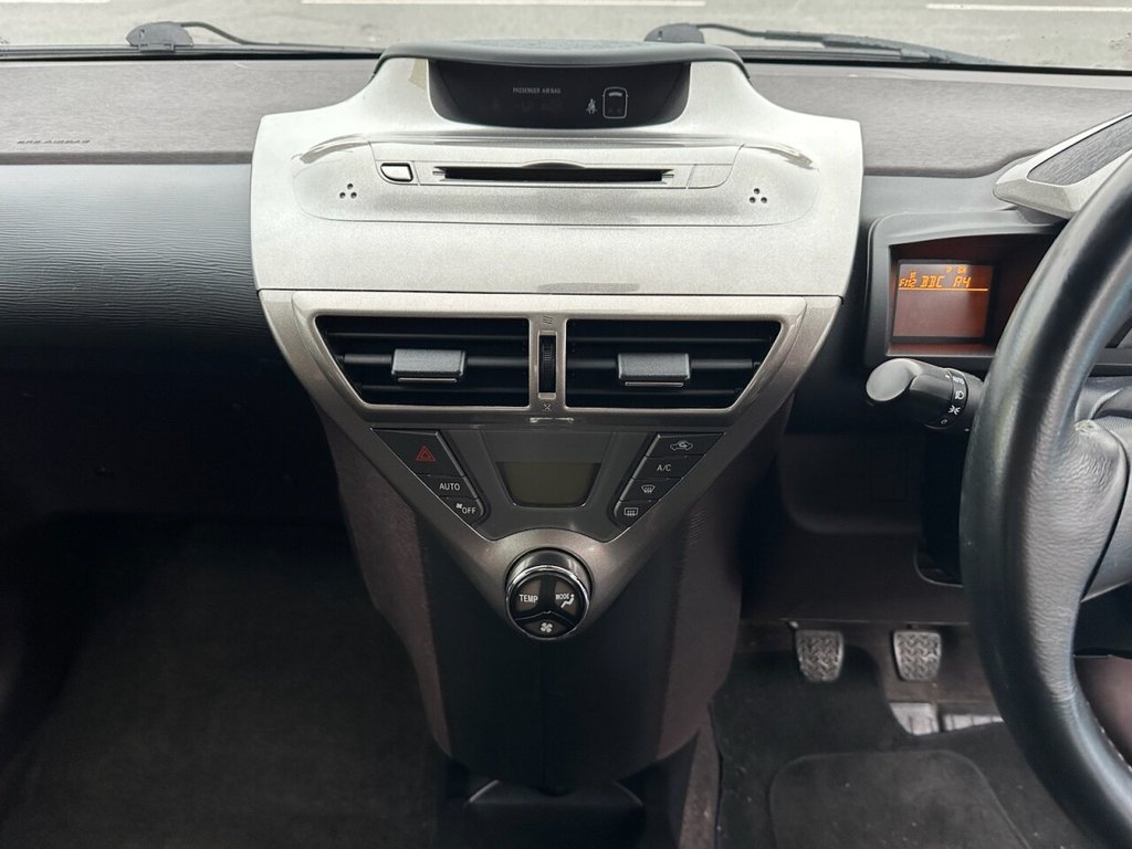 Used Toyota IQ 2010 for sale - 76163364: Photo 10
