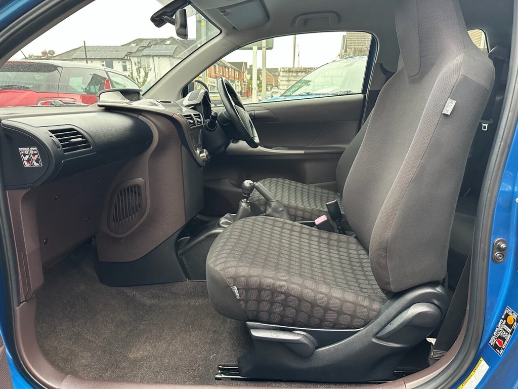 Used Toyota IQ 2010 for sale - 76163364: Photo 18