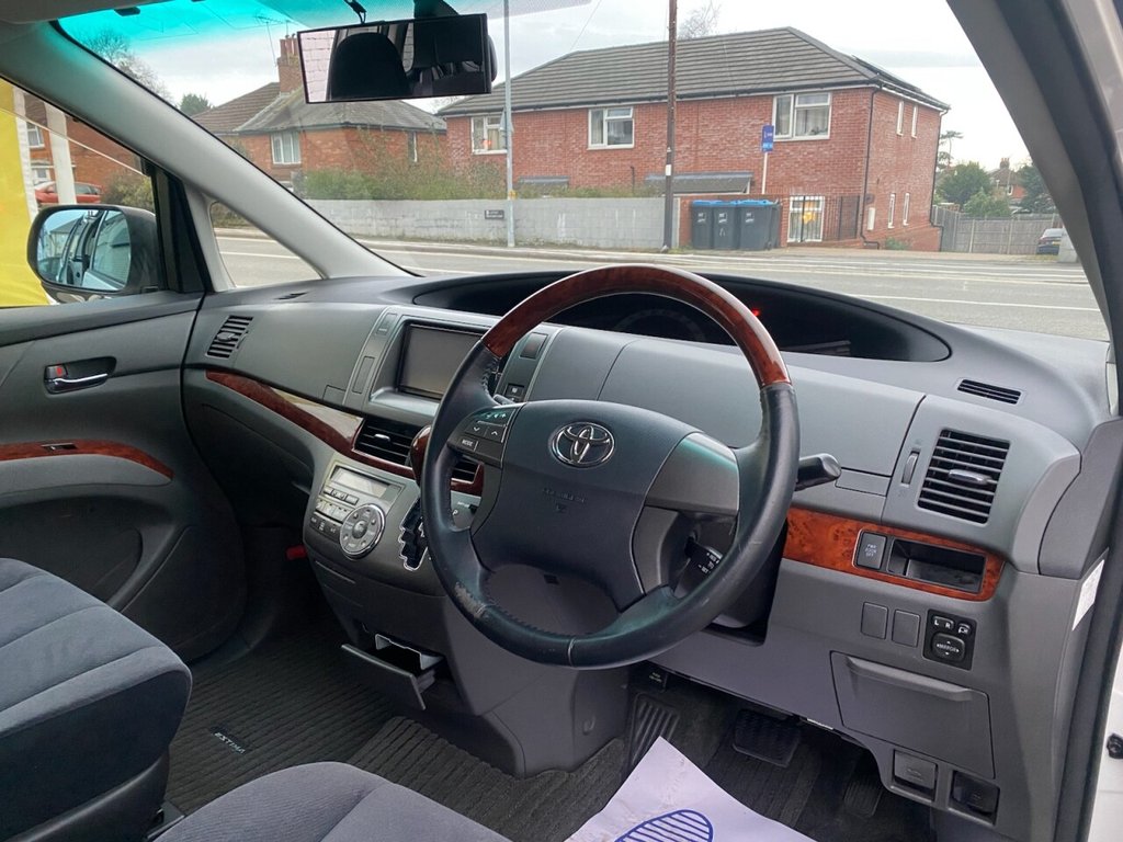 Used Toyota Estima 2010 for sale - 77631721: Photo 16