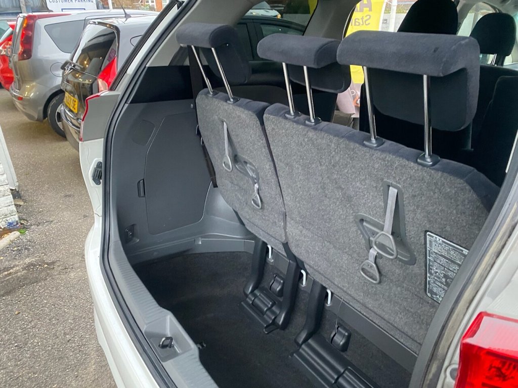 Used Toyota Estima 2010 for sale - 77631721: Photo 28