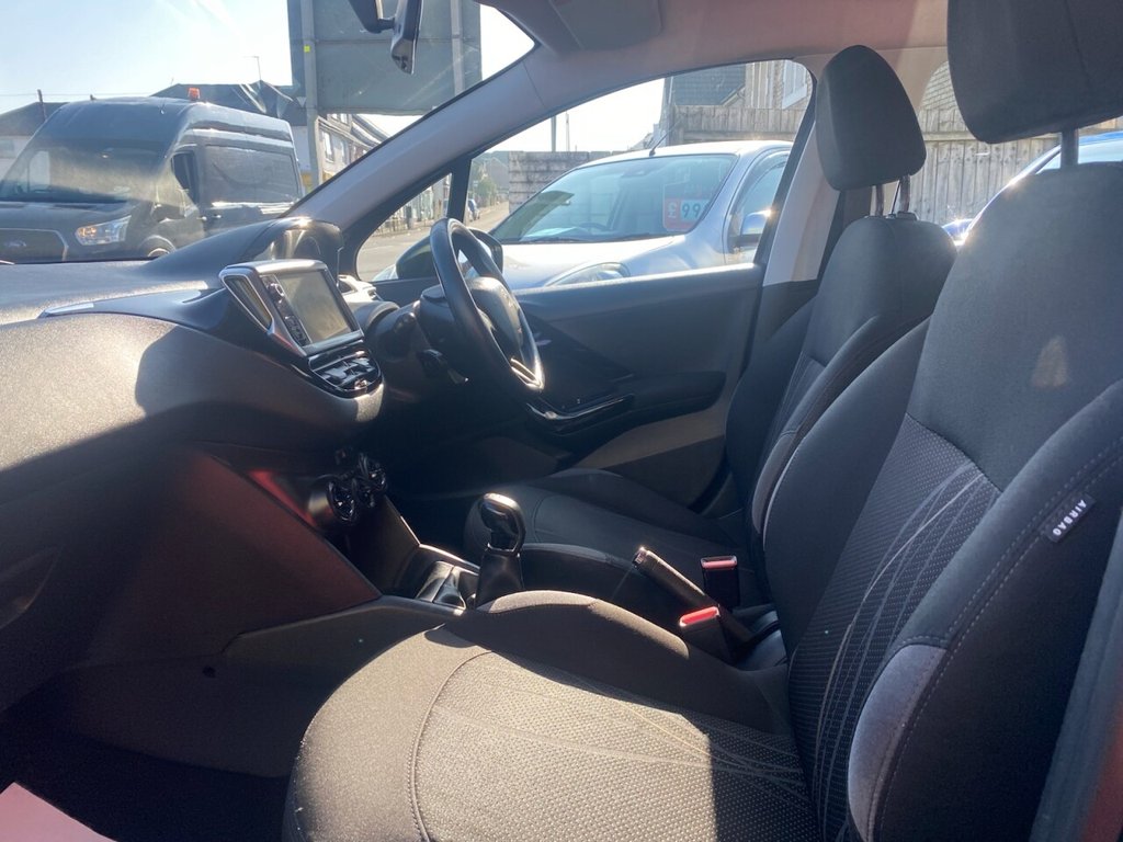 Used Peugeot 208 2014 for sale - 77748765: Photo 14