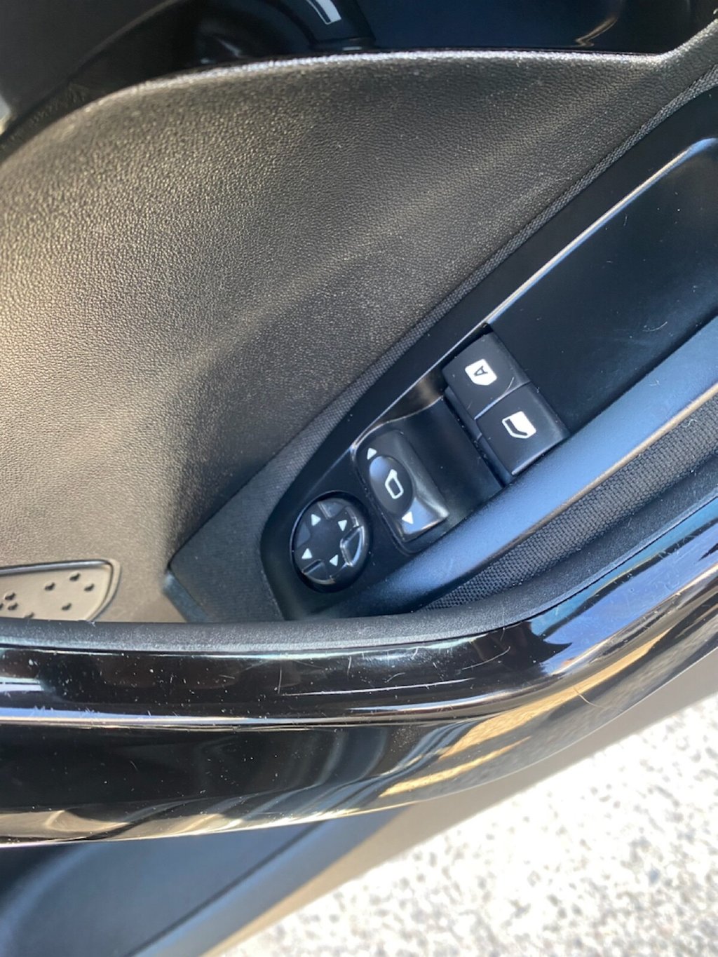 Used Peugeot 208 2014 for sale - 77748765: Photo 23