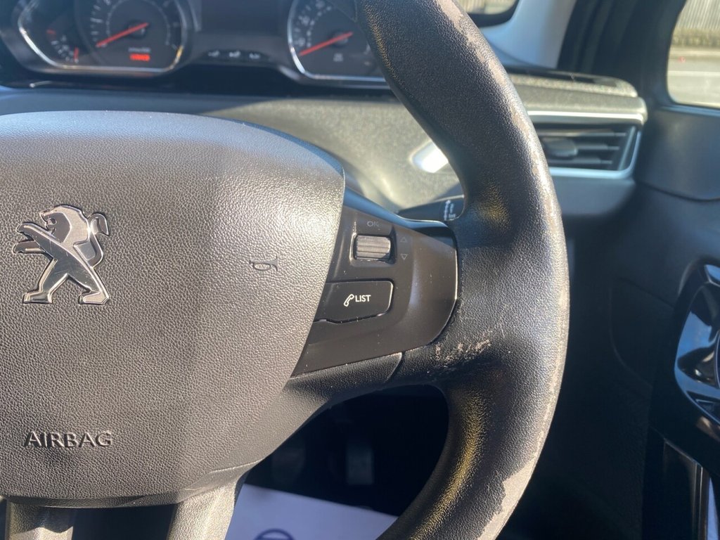 Used Peugeot 208 2014 for sale - 77748765: Photo 26