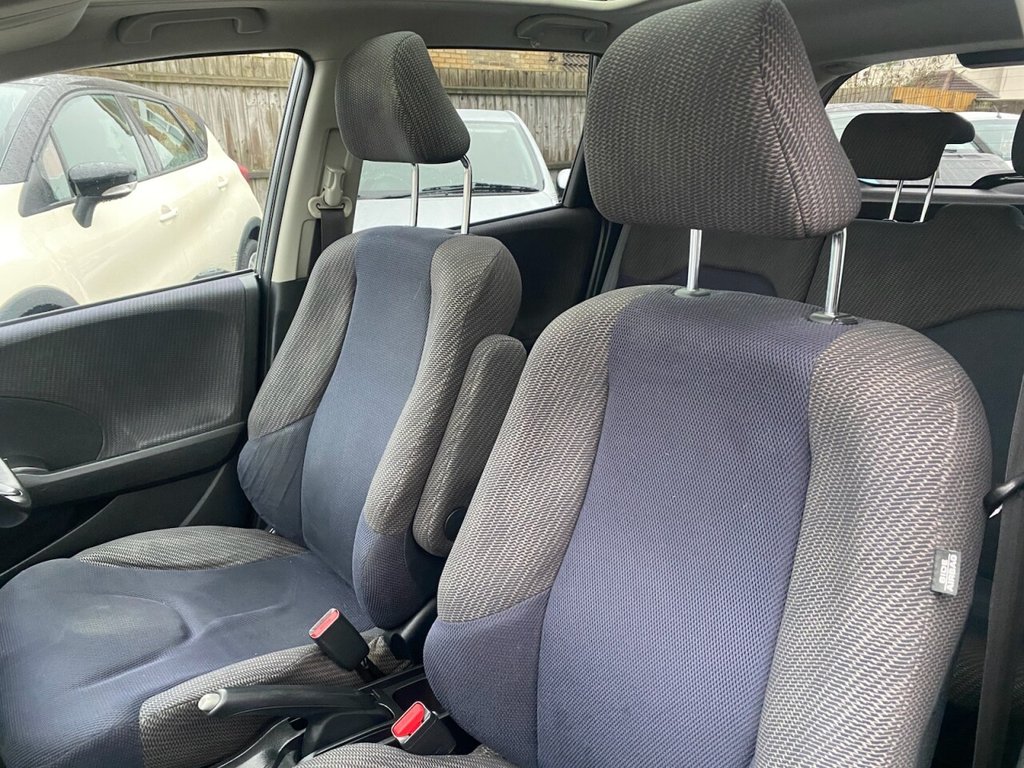 Used Honda Jazz 2011 for sale - 77287566: Photo 18