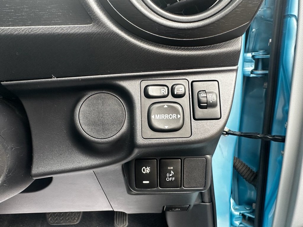 Used Toyota Aqua 2012 for sale - 77669003: Photo 17