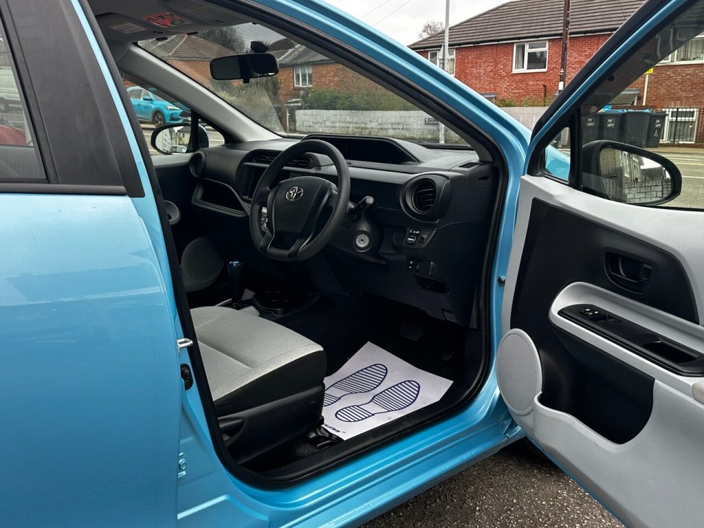 Used Toyota Aqua 2012 for sale - 77669003: Photo 19