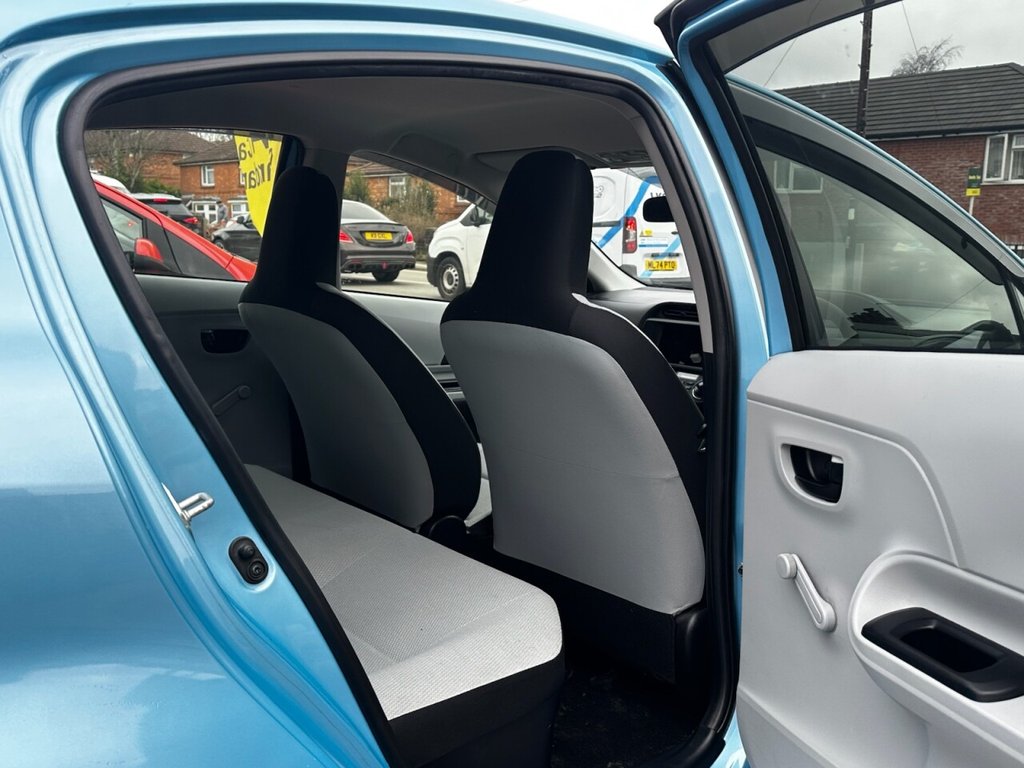 Used Toyota Aqua 2012 for sale - 77669003: Photo 22