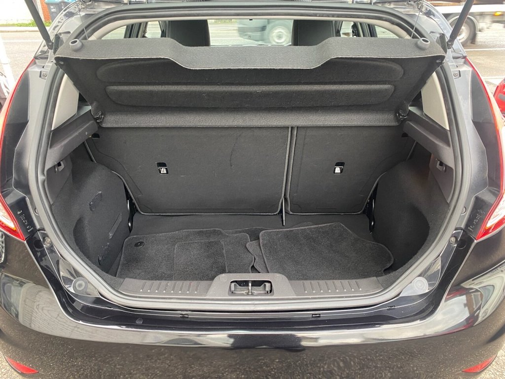 Used Ford Fiesta 2013 for sale - 76303931: Photo 29