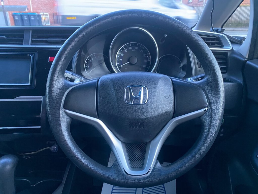Used Honda Fit 2014 for sale - 76546929: Photo 25