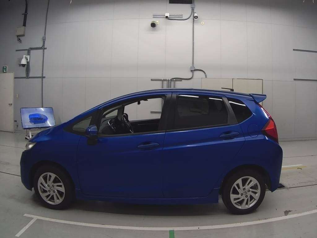 Used Honda Fit 2014 for sale - 76546929: Photo 6