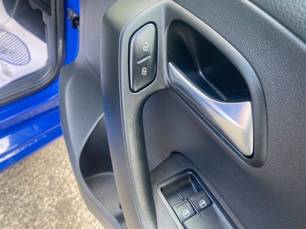 Used Volkswagen Polo 2011 for sale - 77792417: Photo 24