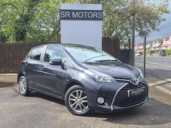 Used Toyota Yaris 2015 for sale - 79795586: Photo