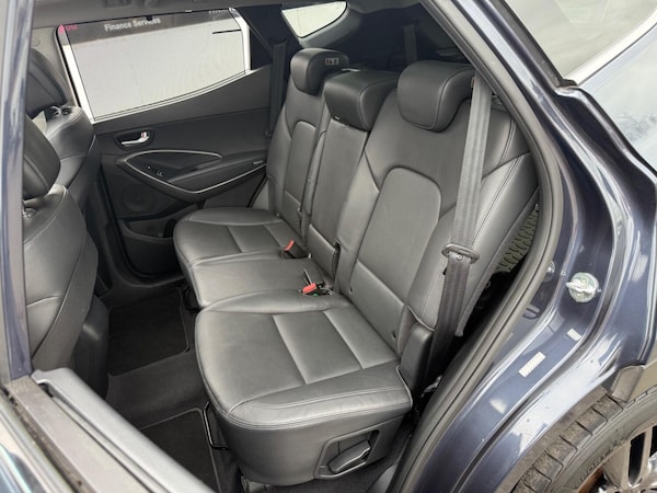 Used Hyundai Santa Fe 2015 for sale - 75621206: Photo 24