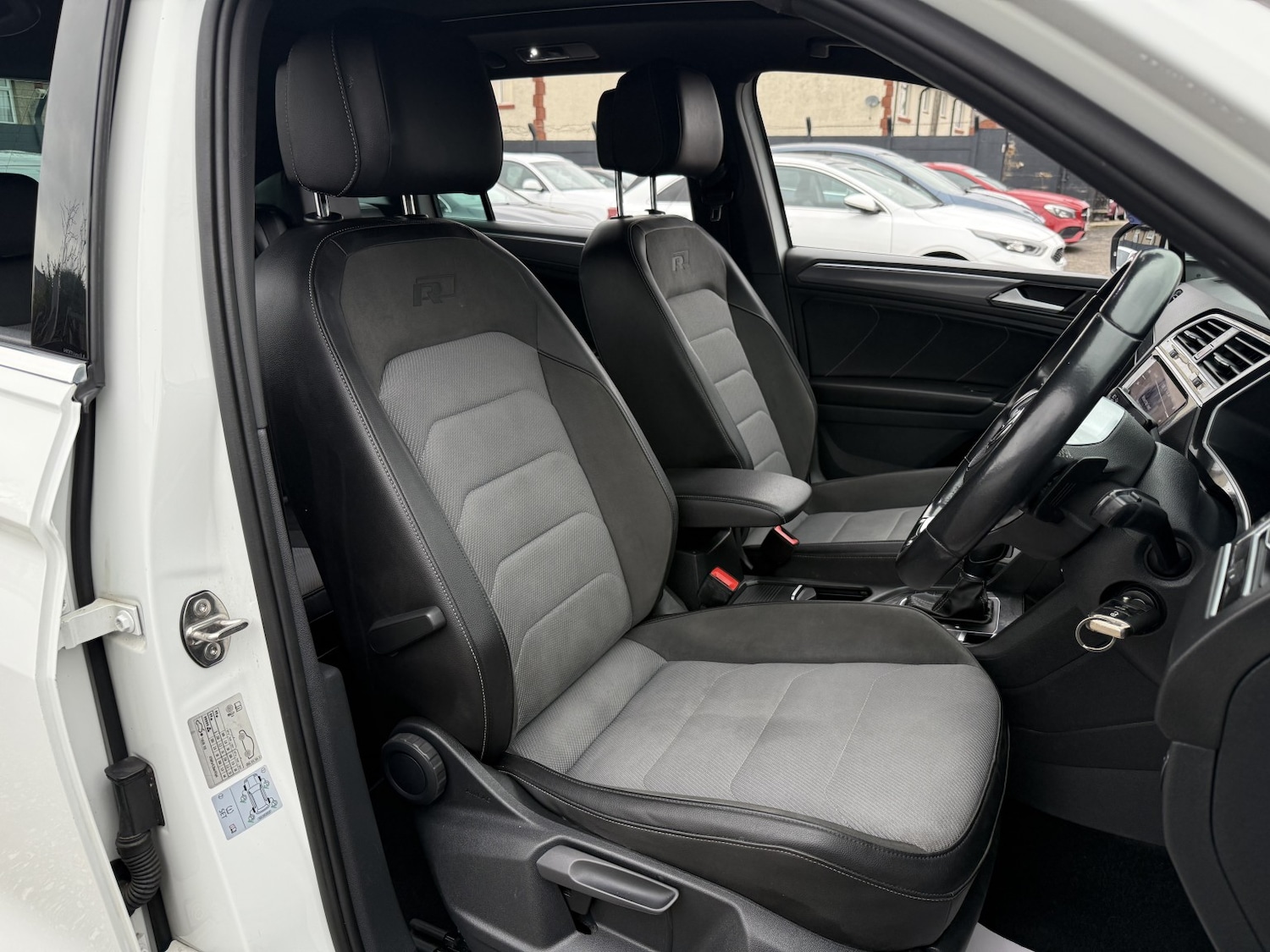 Used Volkswagen Tiguan 2018 for sale - 77609997: Photo 18