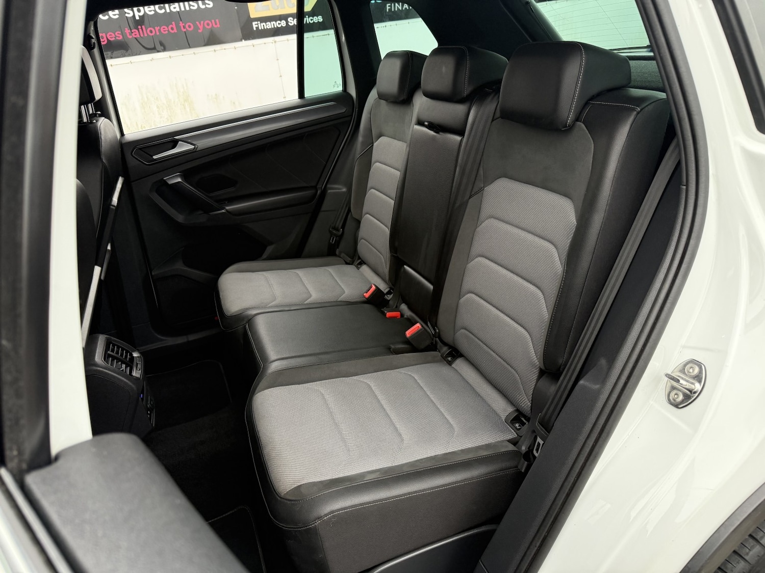 Used Volkswagen Tiguan 2018 for sale - 77609997: Photo 21